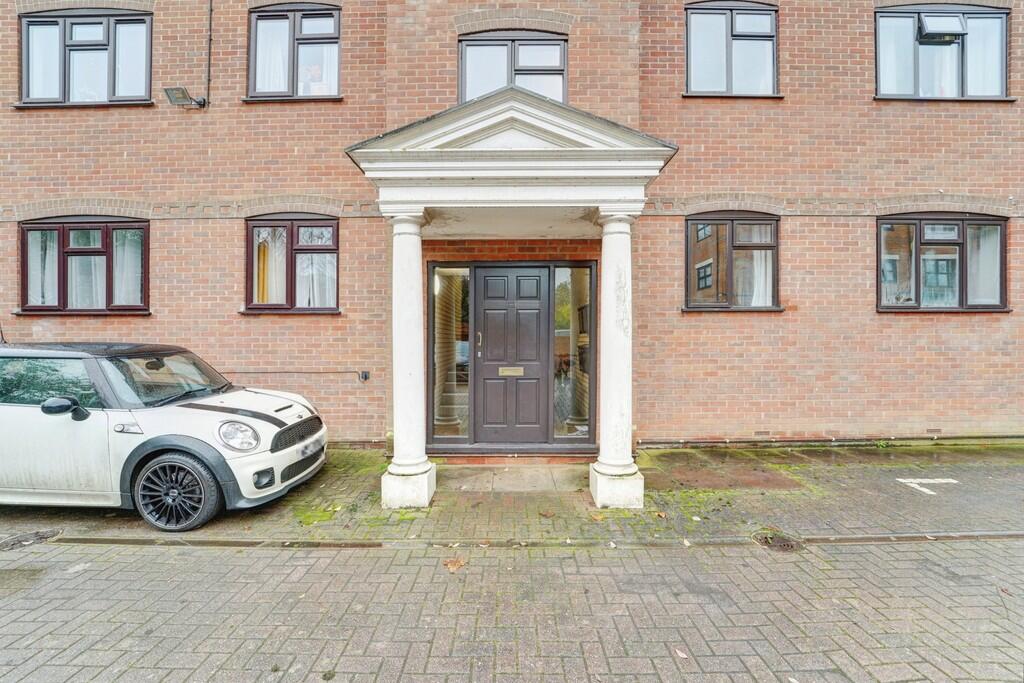 Main image of property: Beech Court, 75 Bromham Road