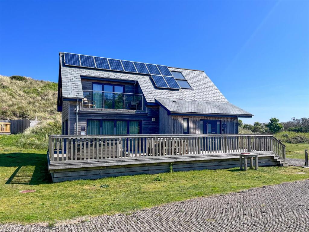 Main image of property: Stunning lodge close to the beach, Sandyacres, Hayle