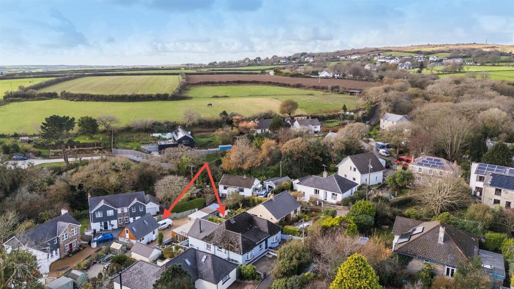 Main image of property: Constantine, Versatile and spacious home