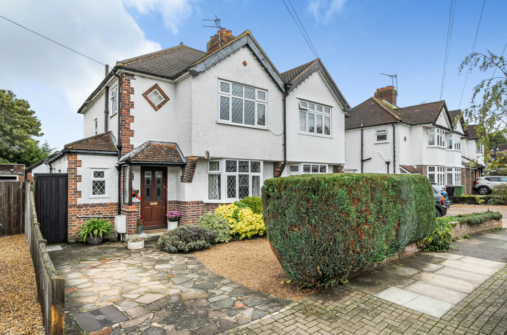 3 bedroom semidetached house for sale in Beverley Road, Bromley, Kent, BR2