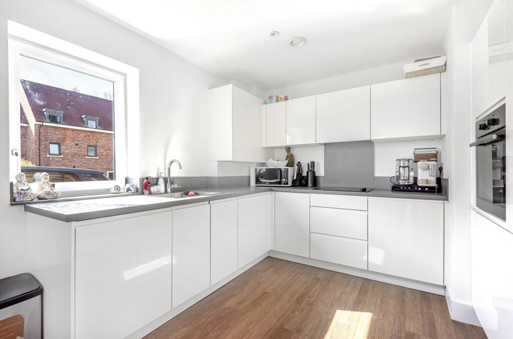 Additional property image - Ash Tree Close, Farnborough, Orpington, Kent, BR6