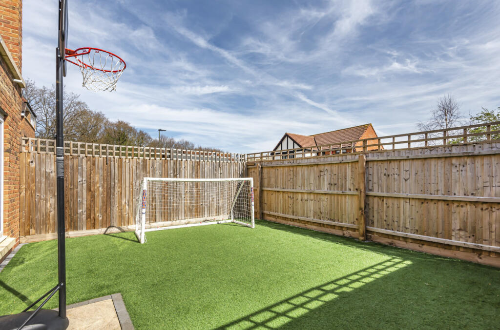 Additional property image - Ash Tree Close, Farnborough, Orpington, Kent, BR6