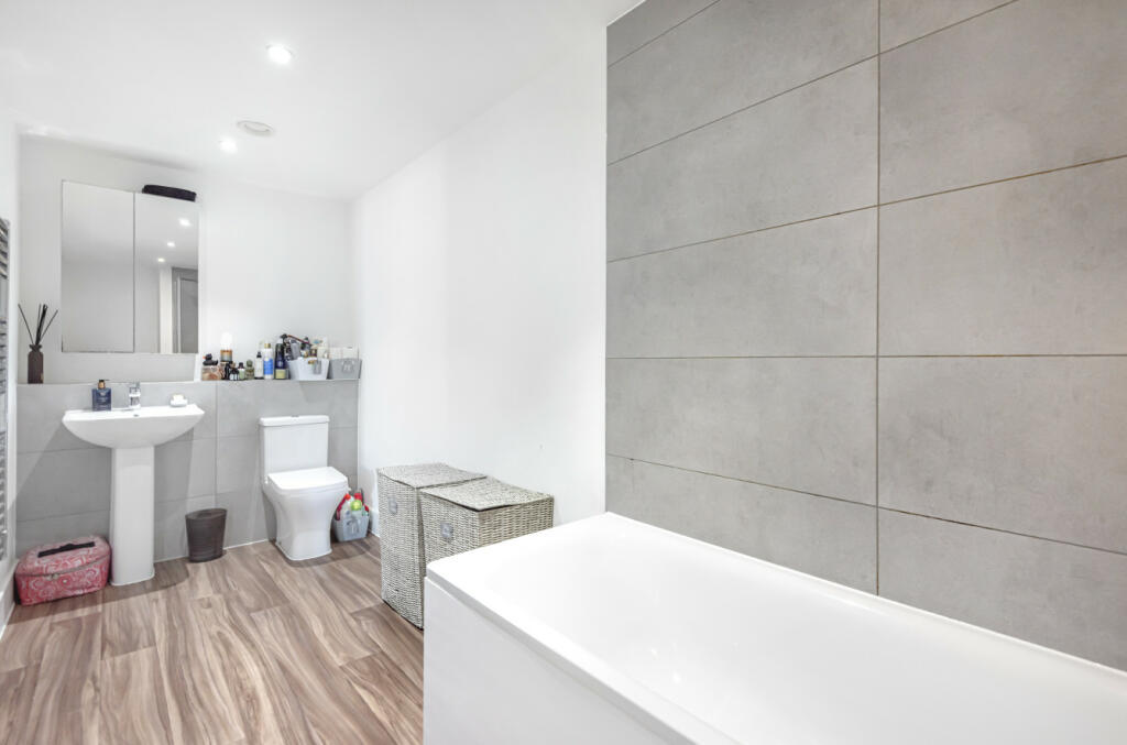 Additional property image - Ash Tree Close, Farnborough, Orpington, Kent, BR6
