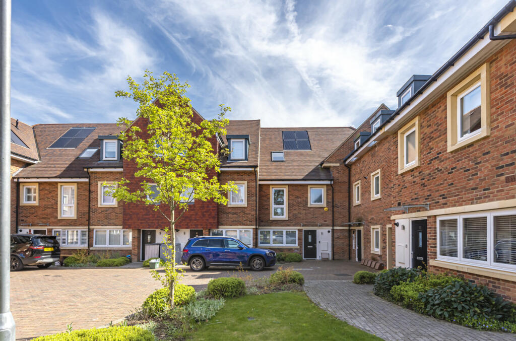 Additional property image - Ash Tree Close, Farnborough, Orpington, Kent, BR6