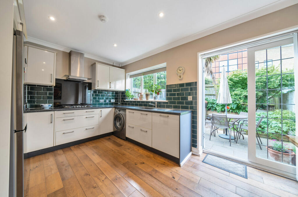 Additional property image - Willow Walk, Orpington, Kent, BR6