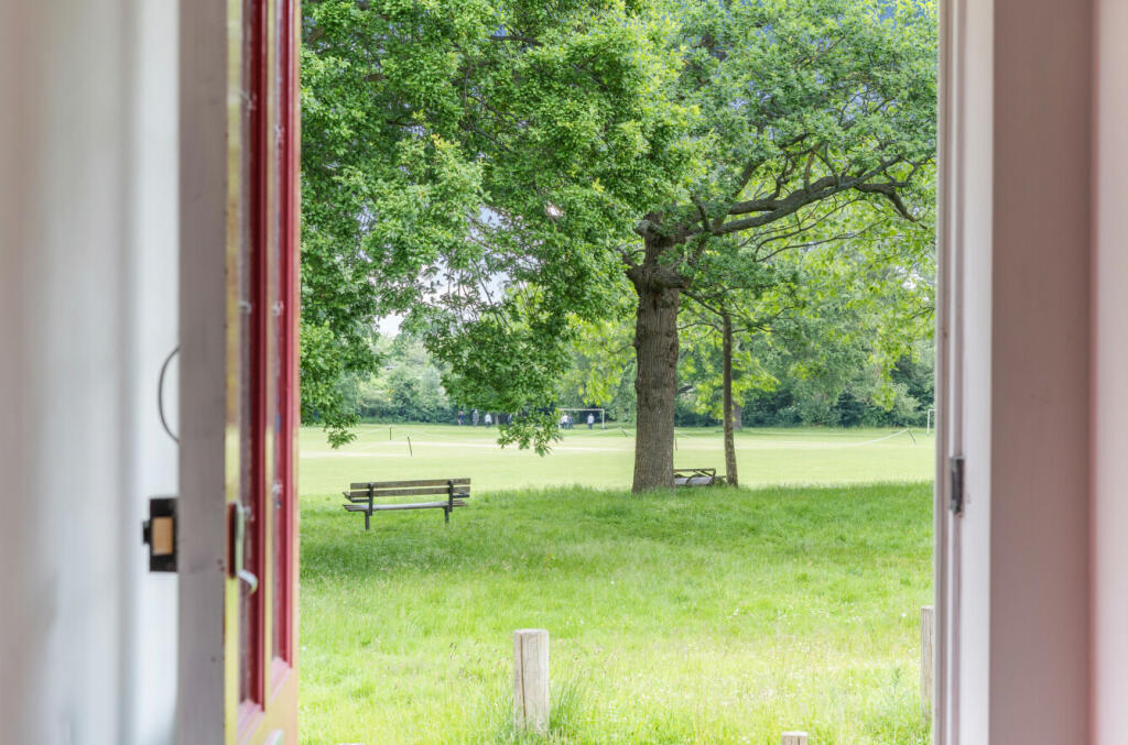 Additional property image - Willow Walk, Orpington, Kent, BR6