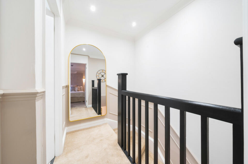 Additional property image - Brickfield Farm Gardens, Farnborough, Orpington, Kent, BR6