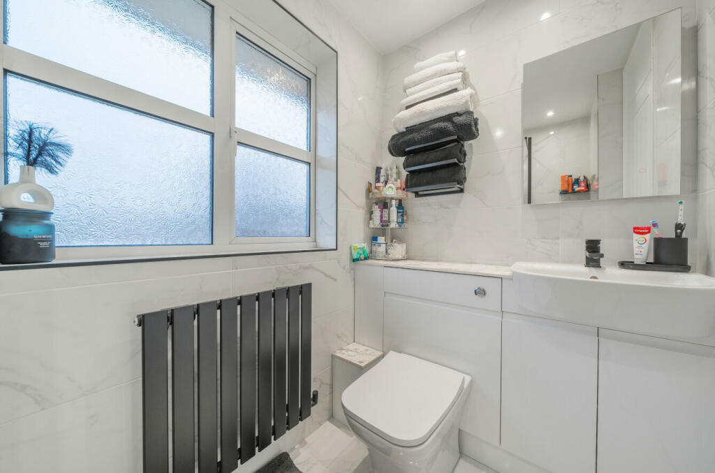 Additional property image - Brickfield Farm Gardens, Farnborough, Orpington, Kent, BR6