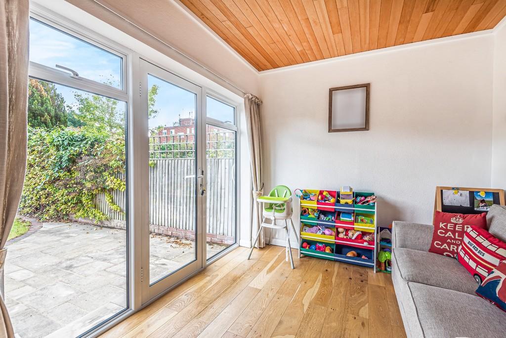 3 bedroom semidetached house for sale in Jackson Road, Bromley Common, BR2