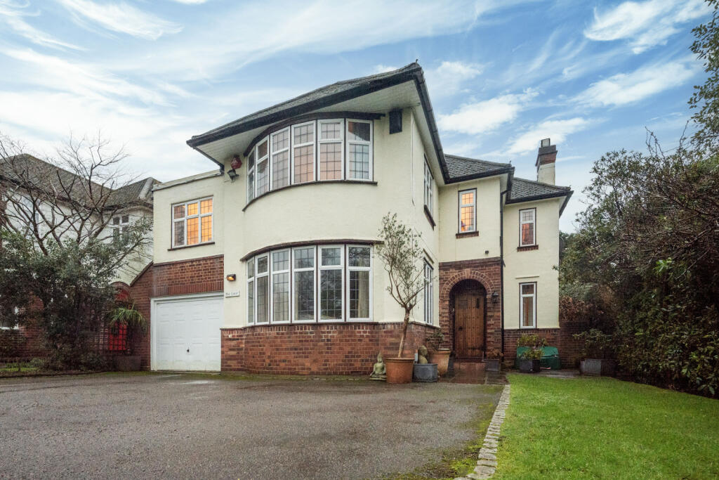 Main image of property: Totteridge Green, Totteridge, London, N20