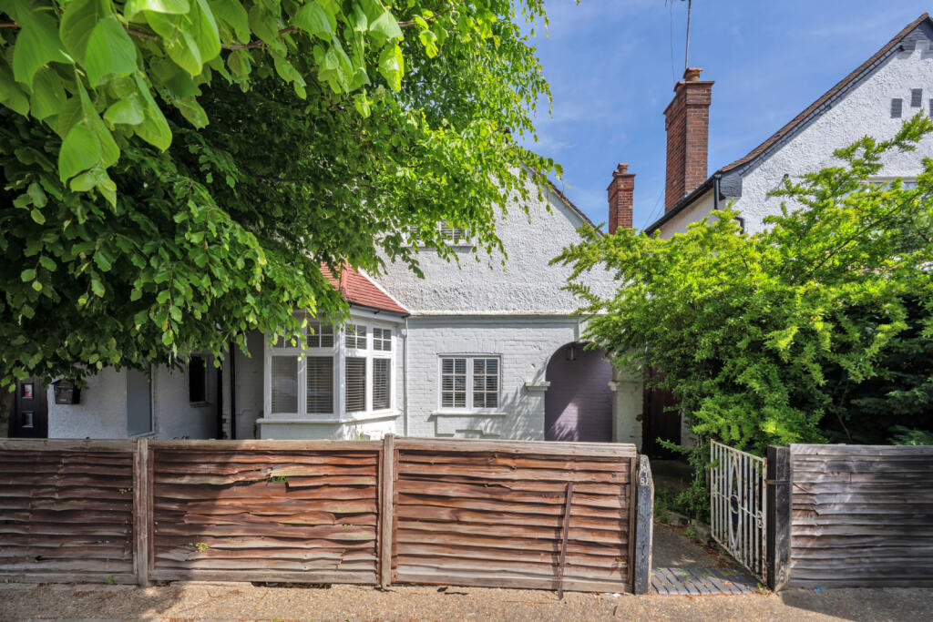 Main image of property: Brookside Road, London, NW11