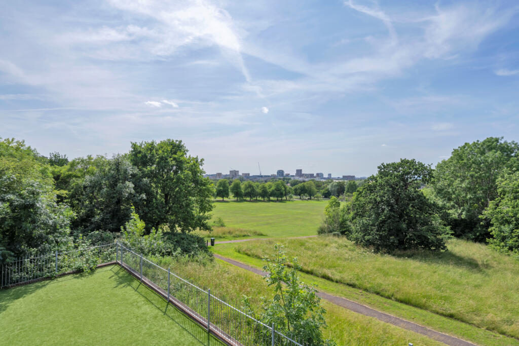 Main image of property: 6 Great North Way, Hendon, Barnet, London, NW4
