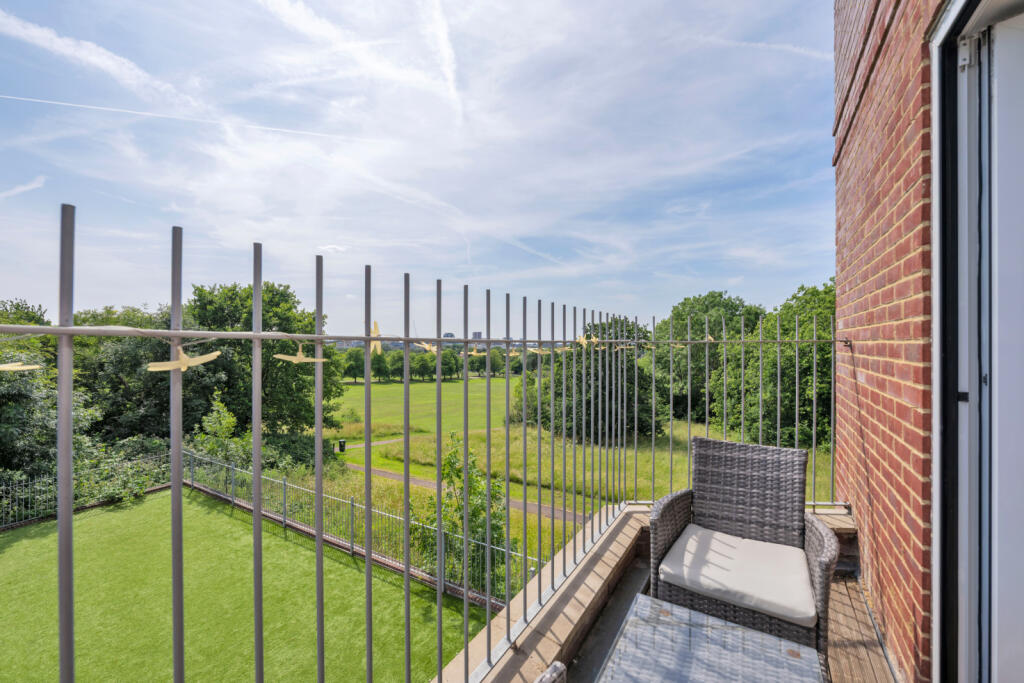 Main image of property: Great North Way, Hendon, Barnet, London, NW4