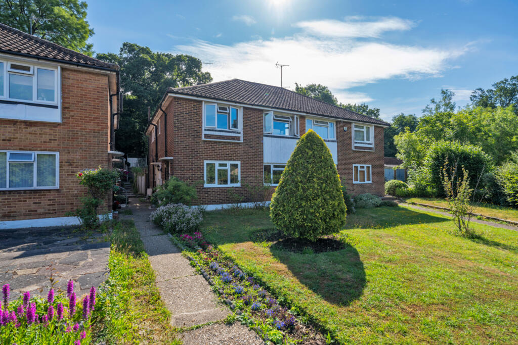 Main image of property: Vernon Crescent, Barnet, EN4