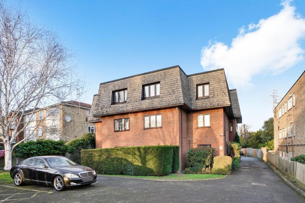 Main image of property: High Road, London, N20