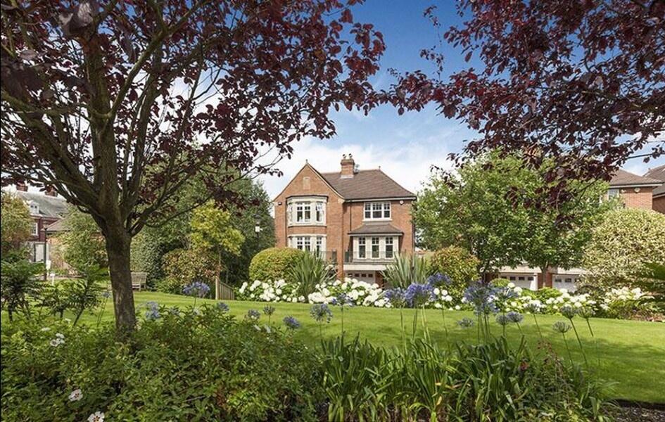 Main image of property: Mountview Close, London, NW11