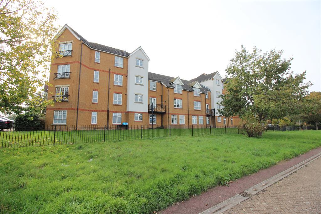 2 bedroom flat for sale in Greenhaven Drive, Thamesmead, London, SE28