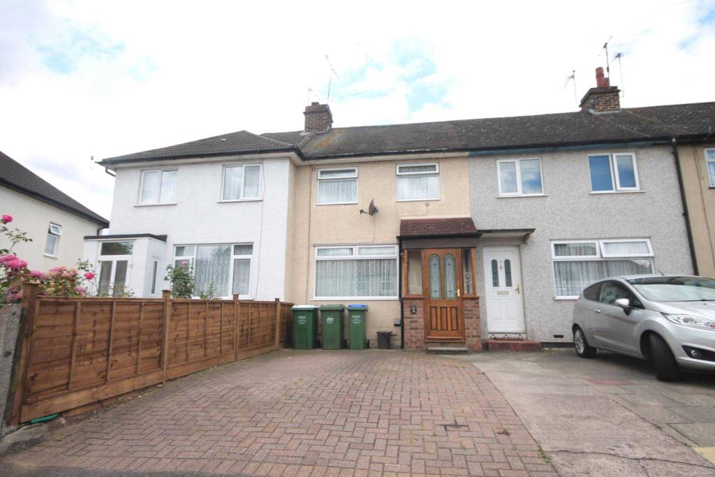 2 bedroom terraced house for sale in Slade Gardens, Erith, DA8