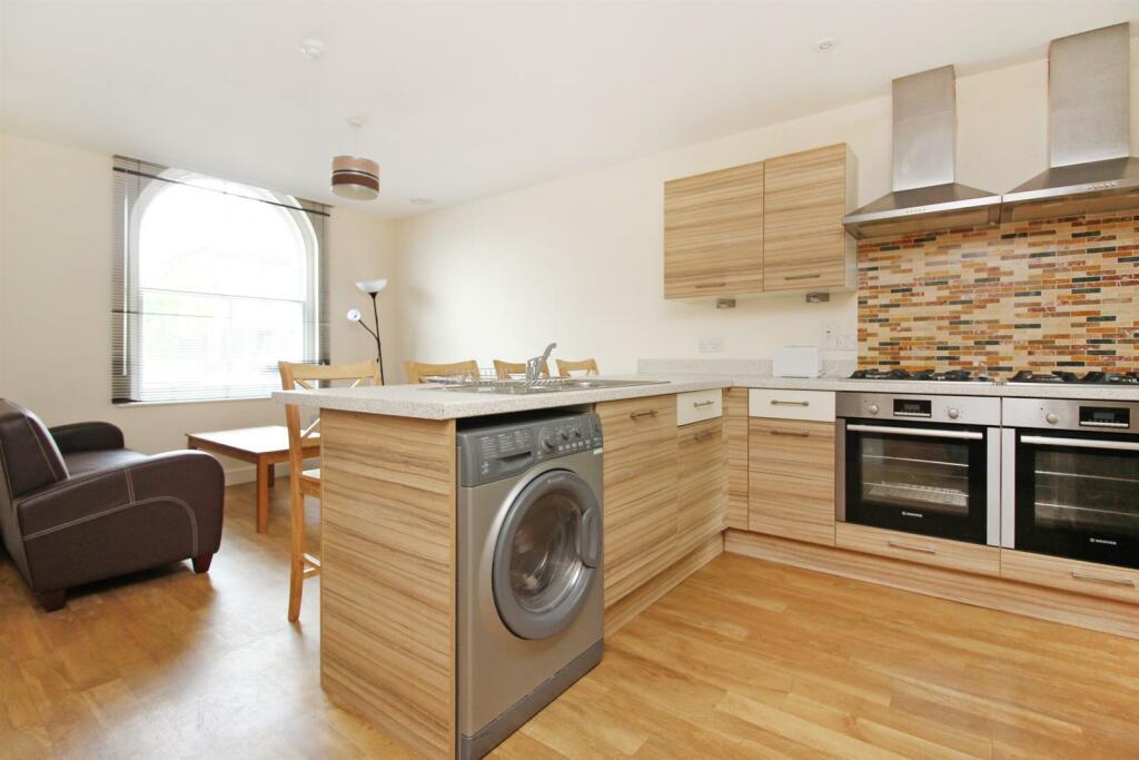 Main image of property: Wincheap, Canterbury