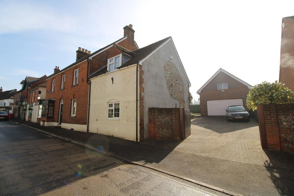 Main image of property: High Street, Overton RG25