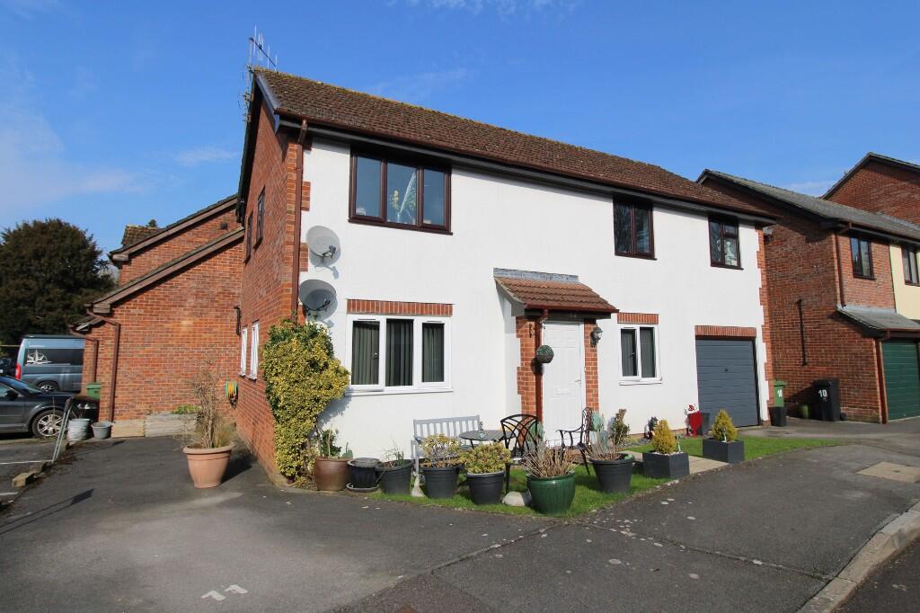 Main image of property: Papermakers, Overton RG25