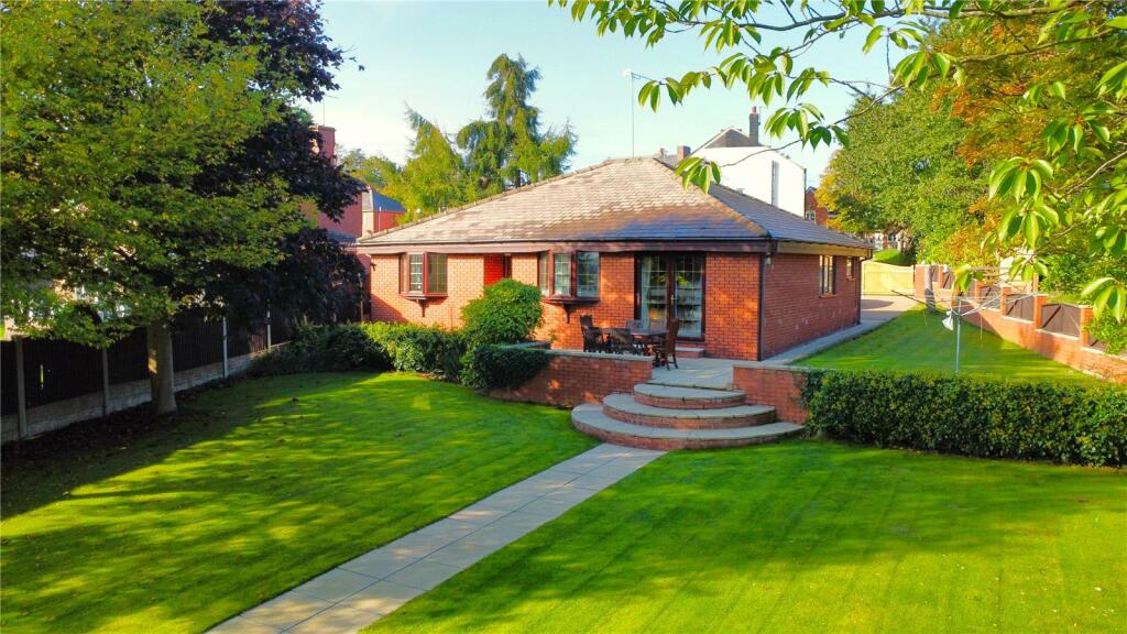 2 bedroom bungalow for sale in Montague Street, Cudworth, S72