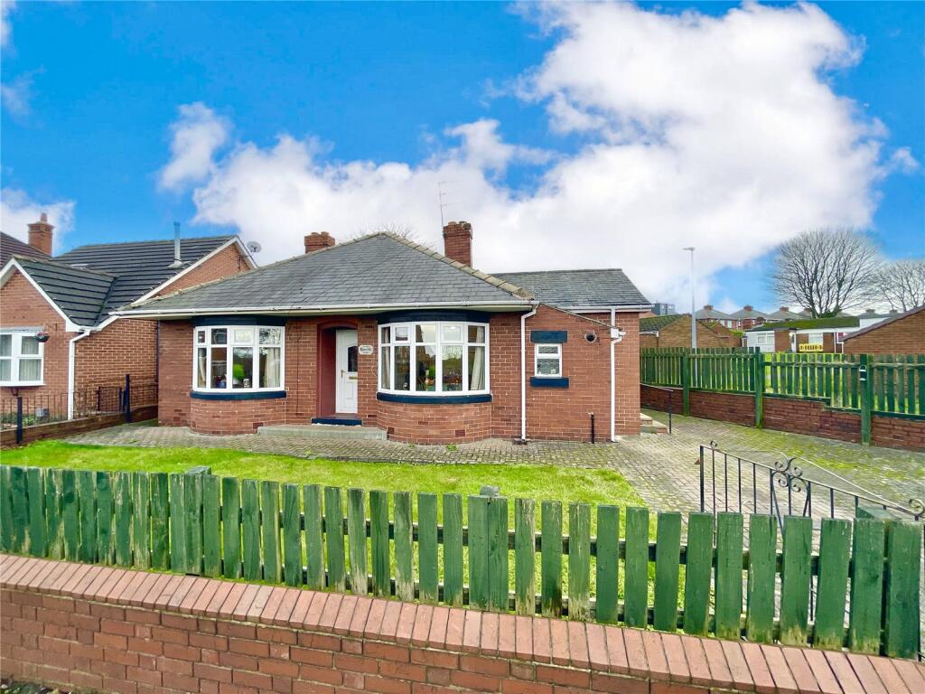 2 bedroom bungalow for sale in Illsley Road, Darfield, S73