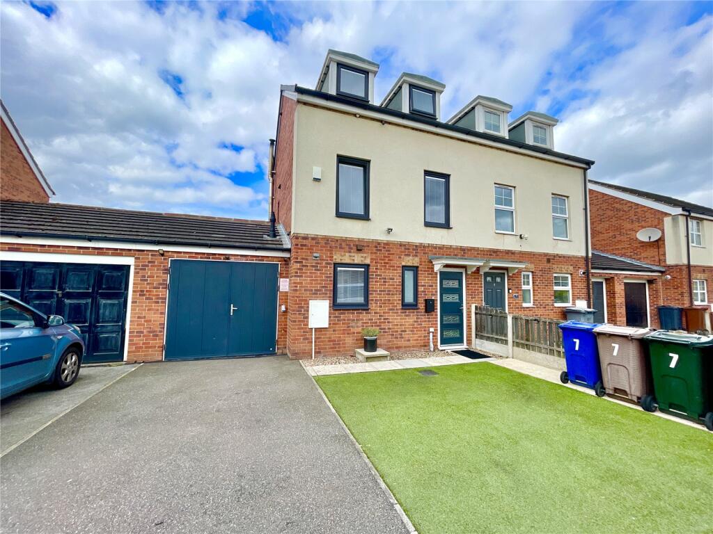 3 bedroom semidetached house for sale in Valley Drive, Grimethorpe, S72