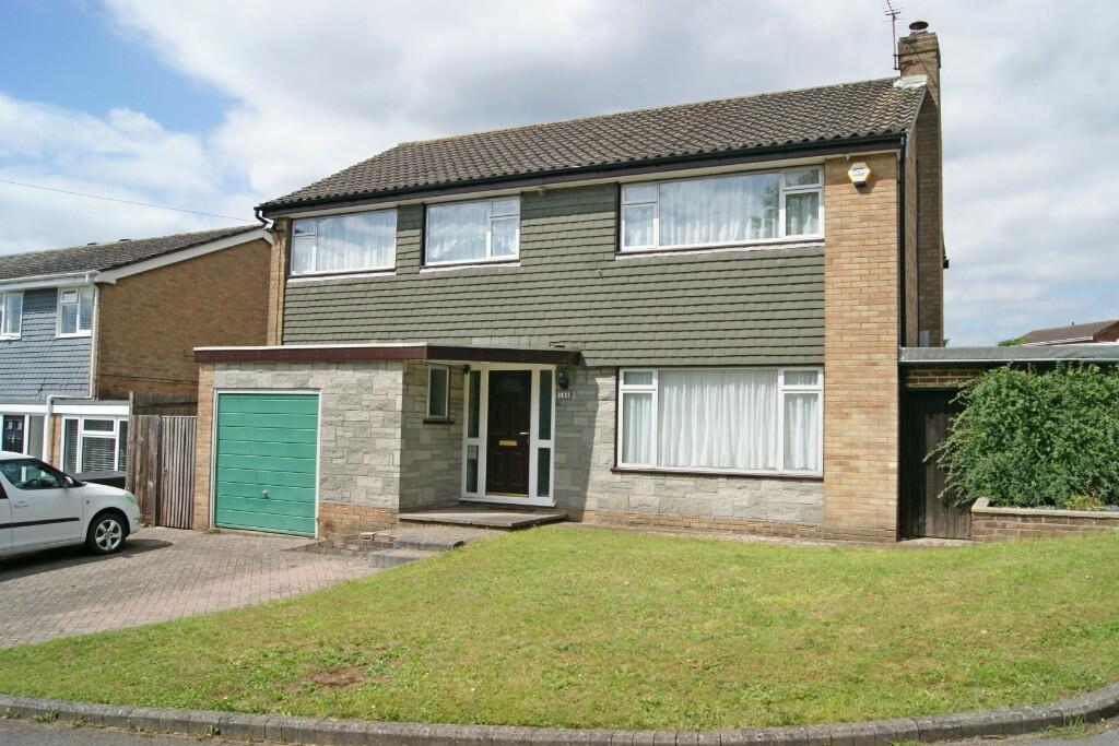 4 bedroom detached house for sale in Bodycoats Road, Chandlers Ford