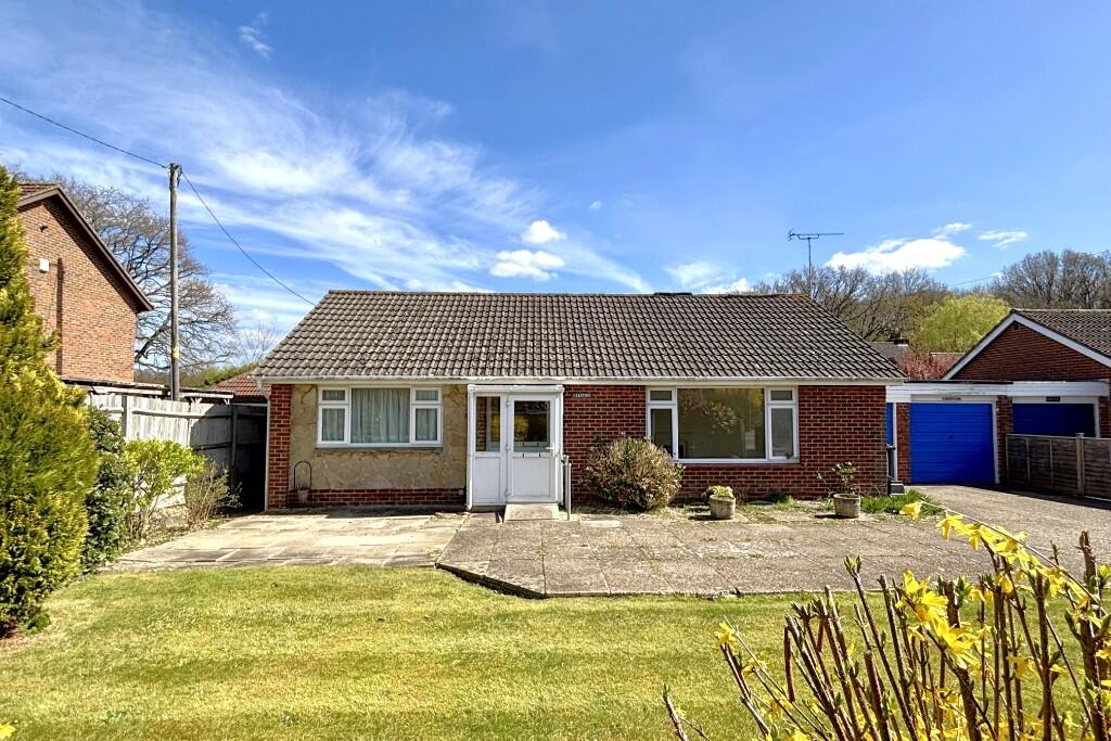 Main image of property: Botley Road, Horton Heath, Eastleigh, SO50