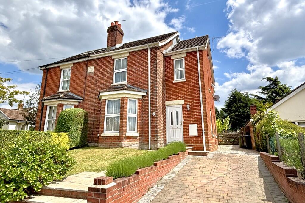 Main image of property: Sandy Lane, Fair Oak, Eastleigh, SO50