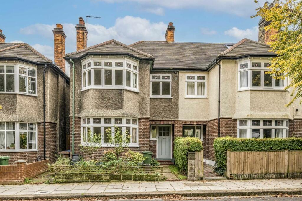 3 bedroom house for sale in Limesford Road, Nunhead, SE15