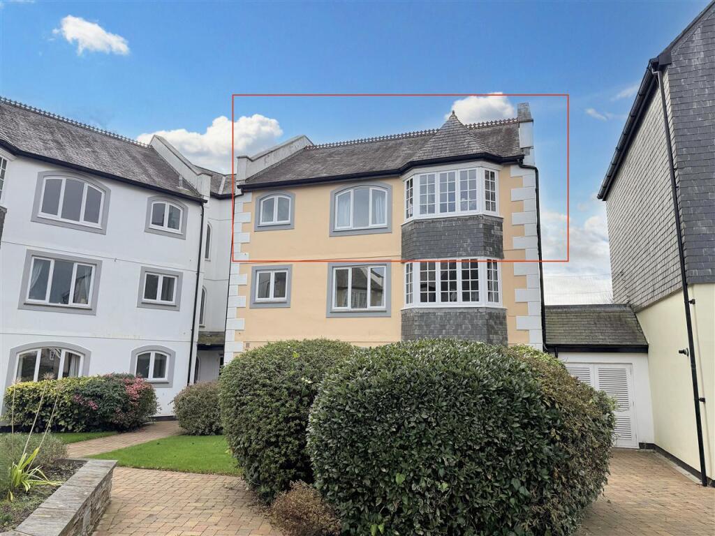 Main image of property: FALMOUTH