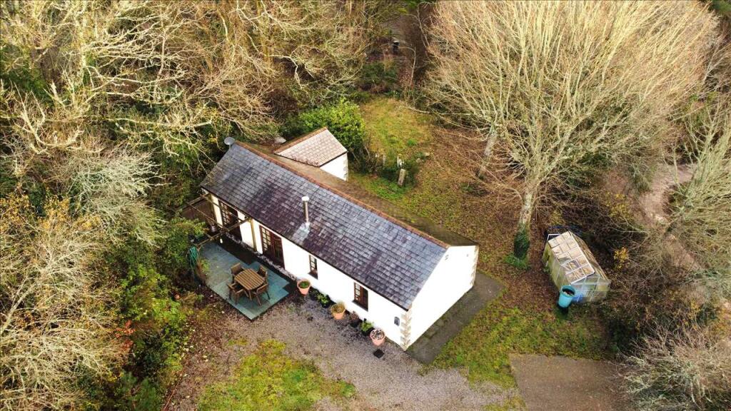 Main image of property: TWELVEHEADS