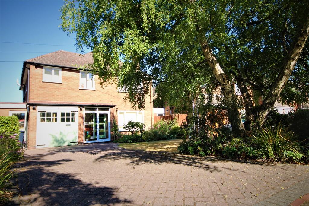 4 bedroom detached house for sale in Ferndown Road, Solihull, B91