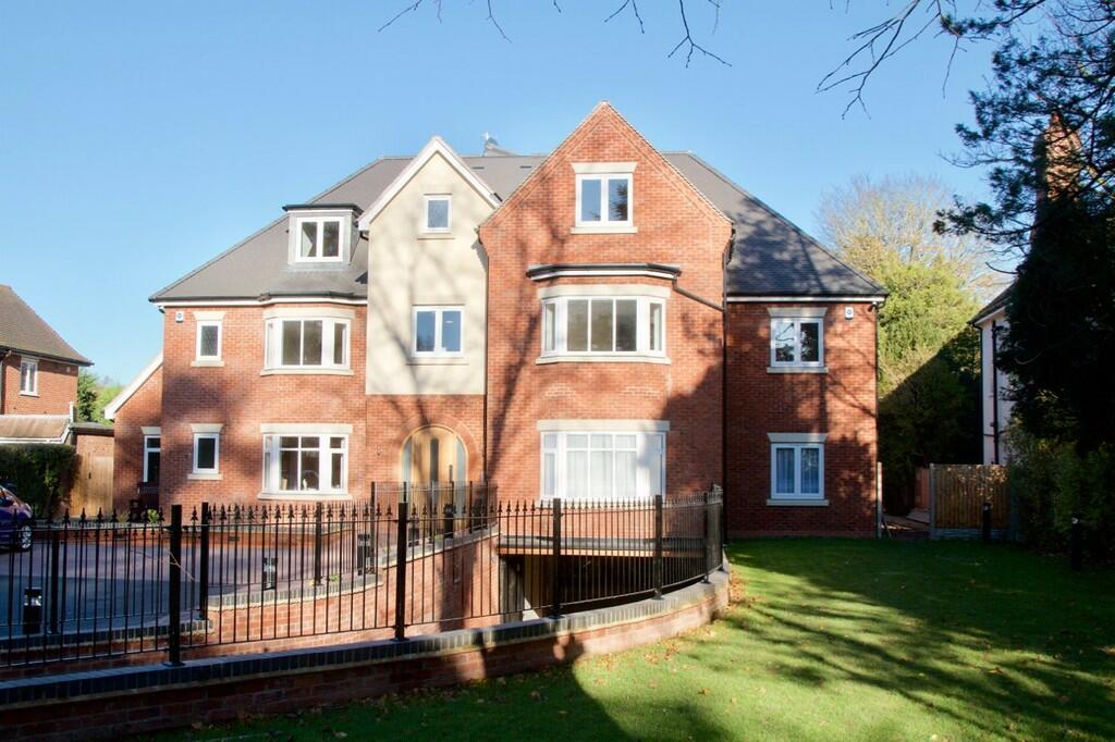3 bedroom apartment for rent in Warwick Road, Solihull, B91