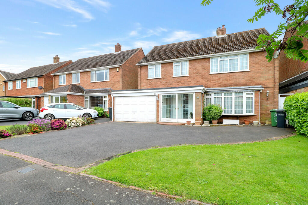 4 bedroom detached house for sale in Ferndown Road, Solihull, B91