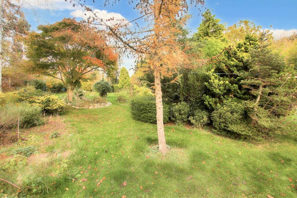 Additional property image - Hawes Lane, West Wickham, BR4