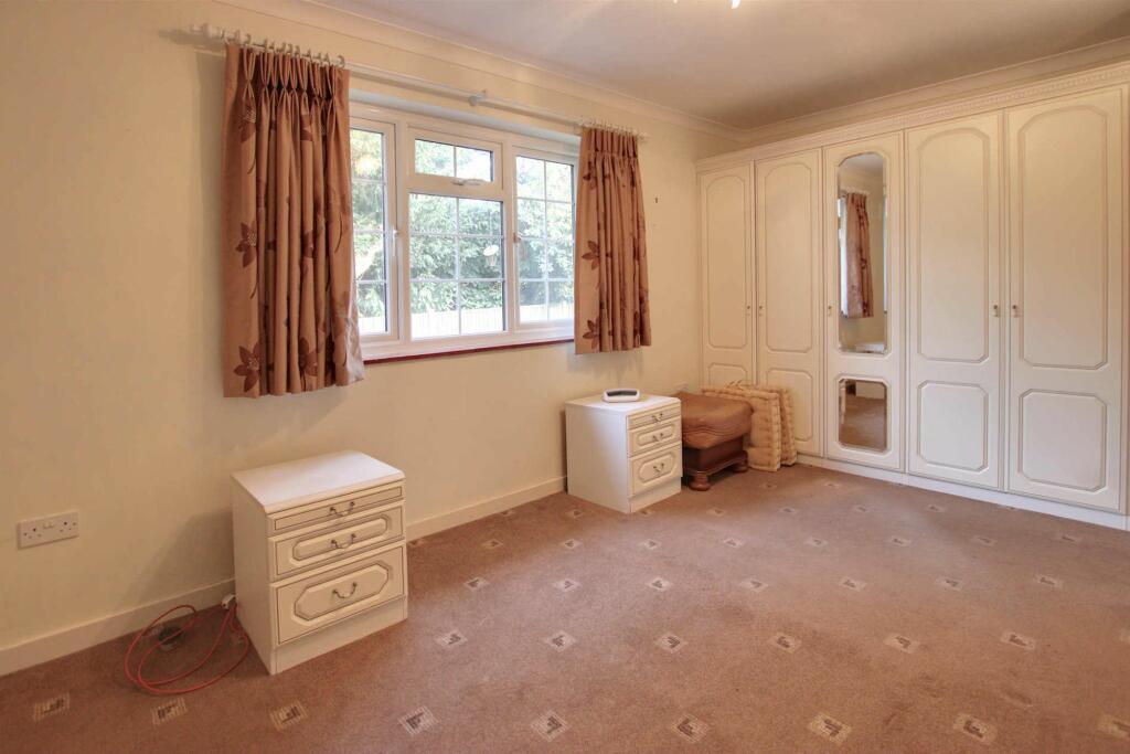 Additional property image - Hawes Lane, West Wickham, BR4