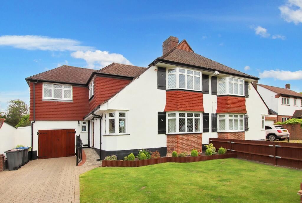 4 bedroom semidetached house for sale in Hartland Way, Shirley, CR0
