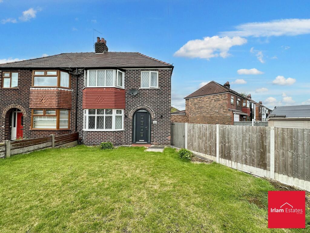 3 bedroom semidetached house for sale in Fiddlers Lane, Irlam, M44