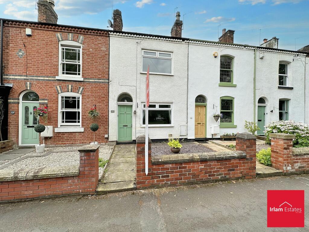 2 bedroom end of terrace house for sale in Greenleach Lane, Worsley, M28