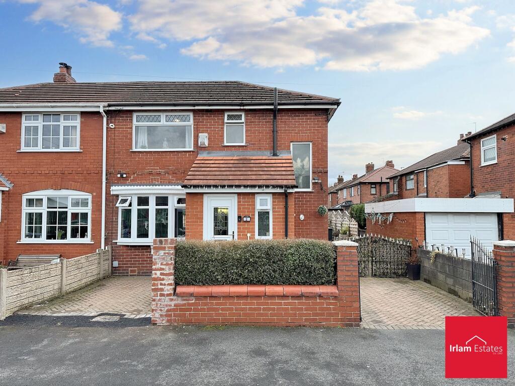 Main image of property: Elsinore Avenue, Irlam, M44