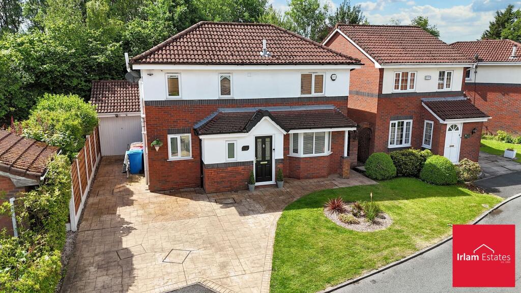 Main image of property: Langtree Close, Worsley, M28