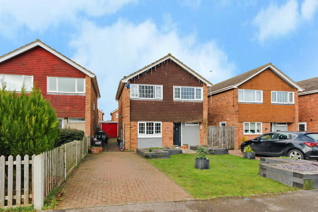 3 bedroom detached house for sale in Torrington Crescent