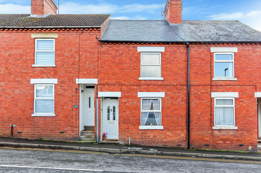 2 bedroom terraced house for sale in St. Michaels Lane, Wollaston, NN29