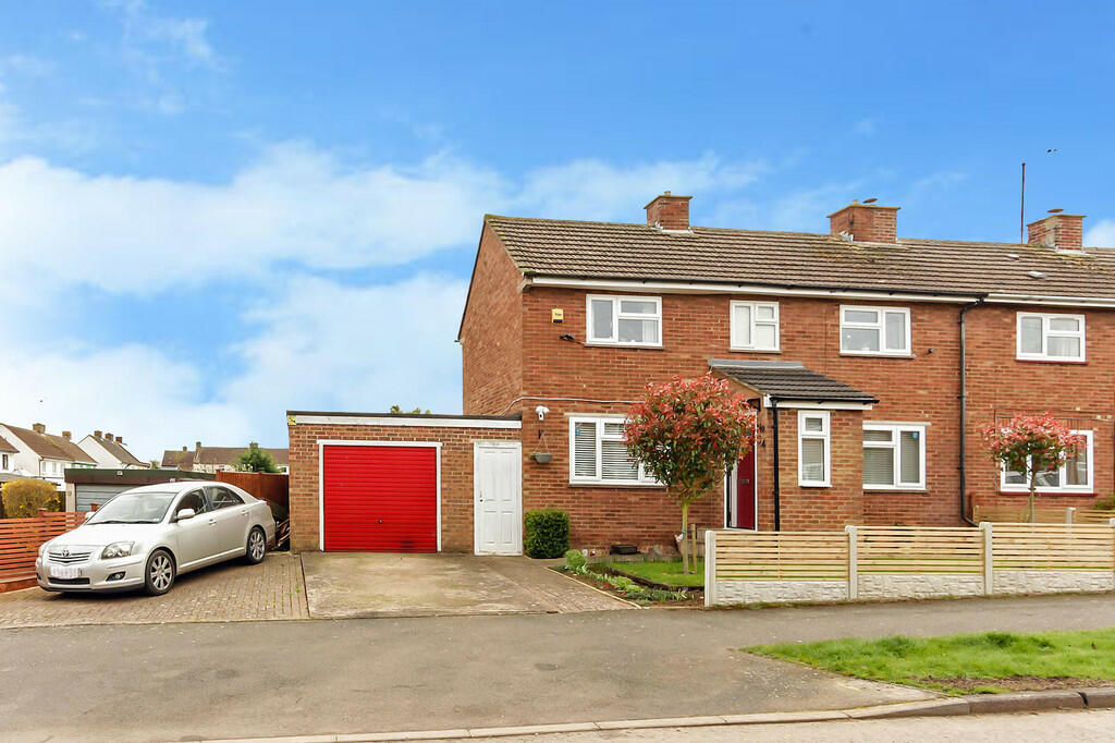 2 bedroom semidetached house for sale in Baker Crescent, Irchester, NN29