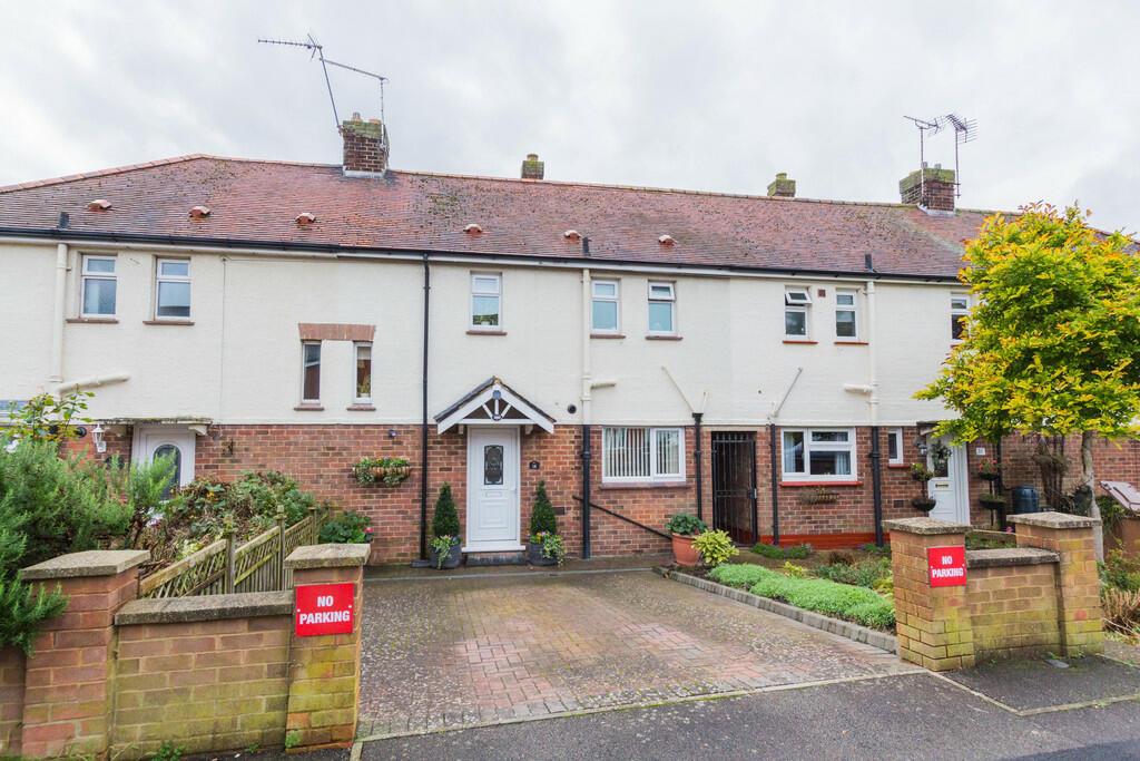 2 bedroom terraced house for sale in Milner Road, Finedon, NN9