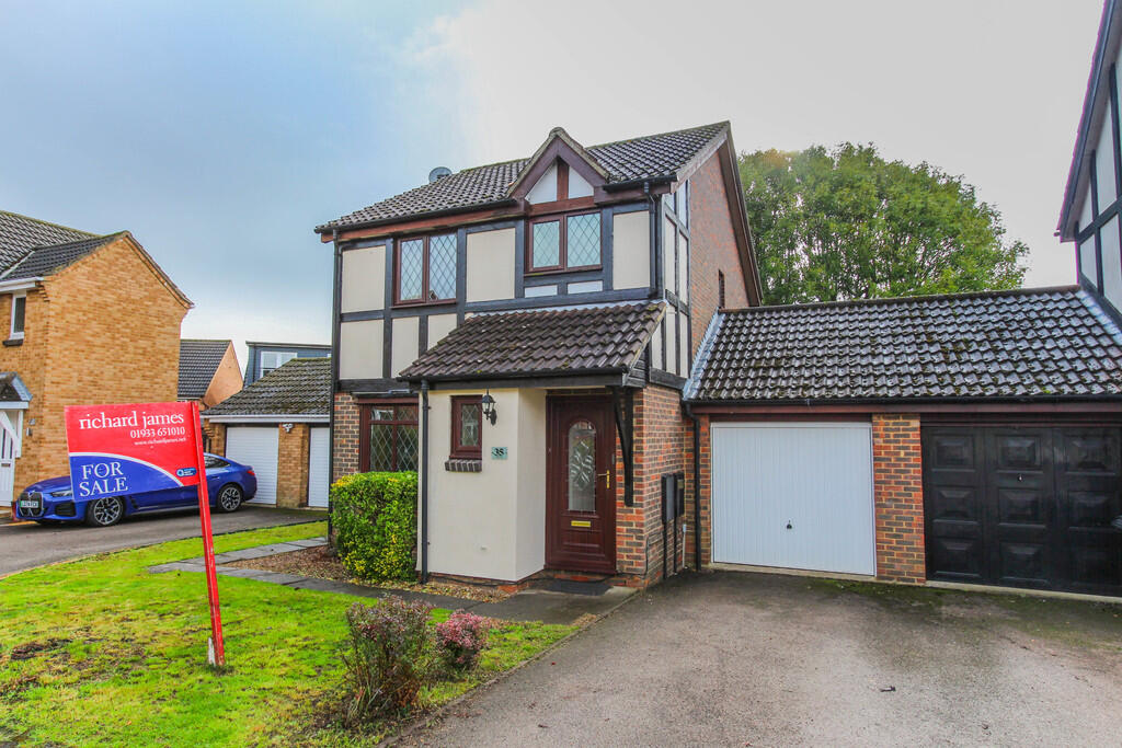 Main image of property: Lakeside, Irthlingborough