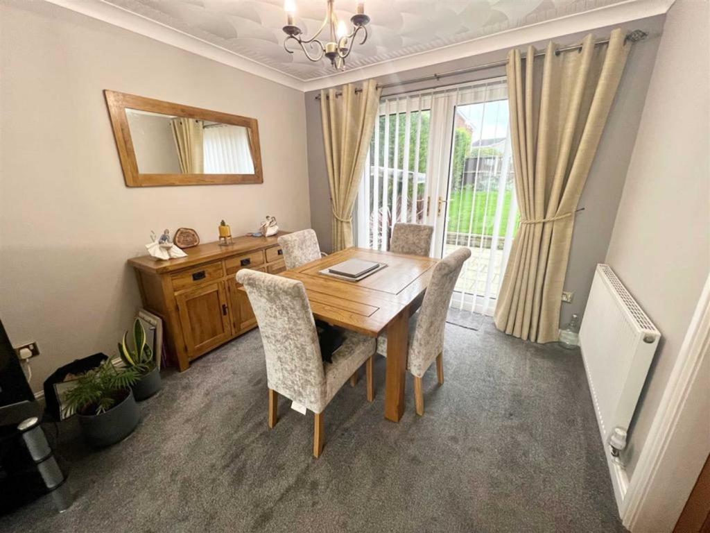 3 bedroom detached house for sale in Birkdale Road, Goulbourne, LL13